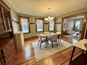 324 Beech St, Unit 1 in Boston, MA - Building Photo - Building Photo
