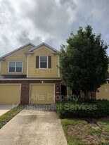 6881 Woody Vine Dr in Jacksonville, FL - Building Photo