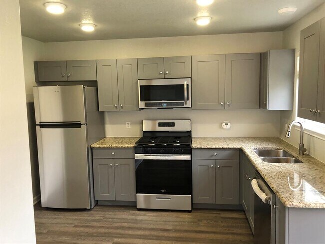 property at 905 Double File Cove