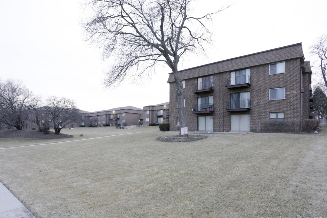 Mill Cove Apartments in Addison, IL - Foto de edificio