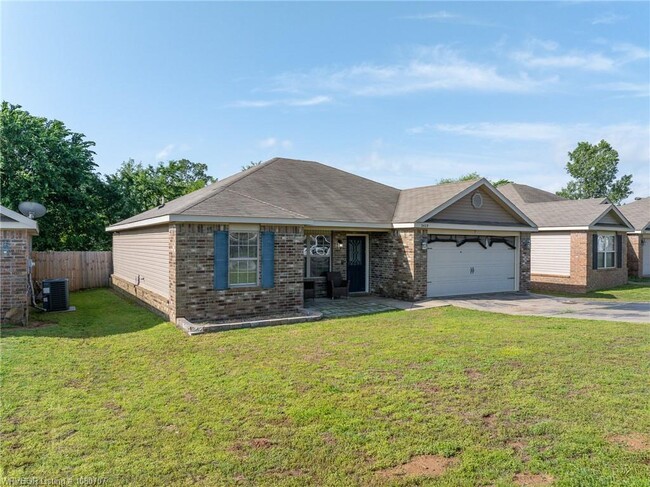2409 Crestview Ln in Barling, AR - Building Photo - Building Photo
