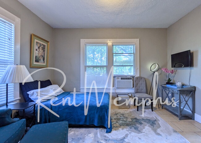 property at 1911 Linden Ave