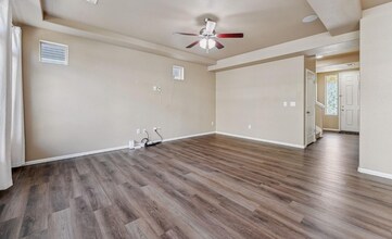 8356 Longleaf Ln in Colorado Springs, CO - Foto de edificio - Building Photo