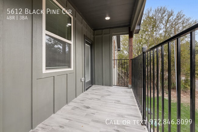 5612 Black Pine Cir in Granbury, TX - Building Photo - Building Photo