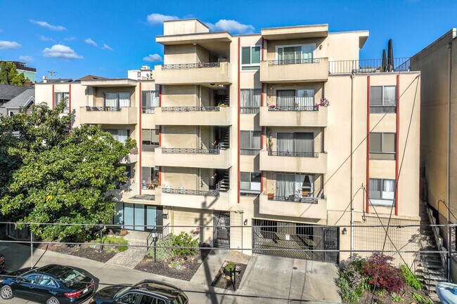 320 Park View Ter