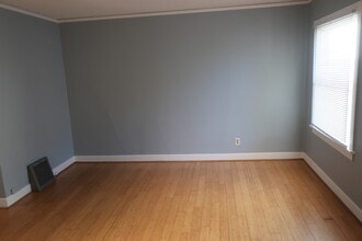 710 Monroe St, Unit B in Wenatchee, WA - Building Photo - Building Photo