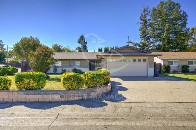 property at 7501 Saybrook Dr