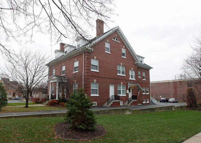 43 Lafayette Ave in Grand Rapids, MI - Foto de edificio - Building Photo