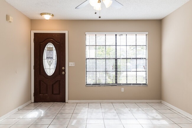 2197 Grasmere Dr in Apopka, FL - Building Photo - Building Photo