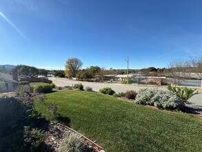 3204 Camino Calandria in Thousand Oaks, CA - Building Photo - Building Photo