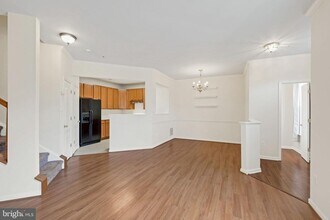 103 Whiskey Creek Cir in Frederick, MD - Building Photo - Building Photo