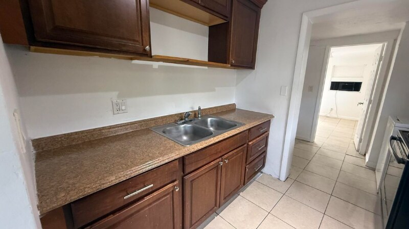 212 NW 8th Ave in Delray Beach, FL - Foto de edificio