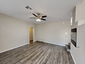 5724 Pebble Rock Dr in Las Vegas, NV - Building Photo - Building Photo