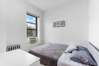 321 E 116th St in New York, NY - Building Photo - Building Photo