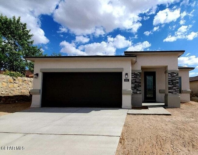property at 332 La Puesta Dr