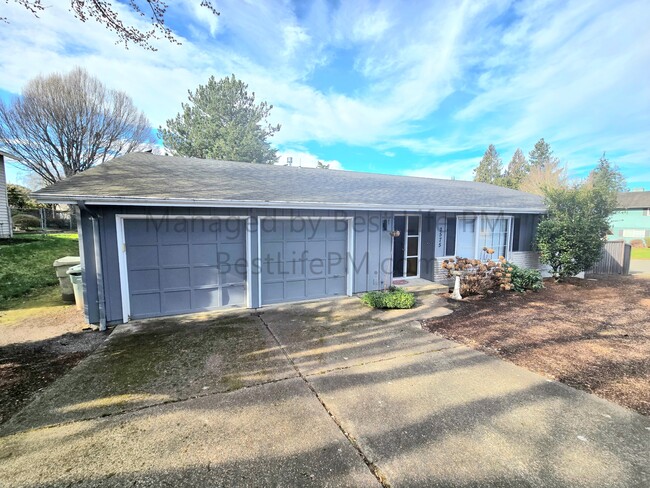 2575 NW 119th Pl in Portland, OR - Building Photo - Building Photo