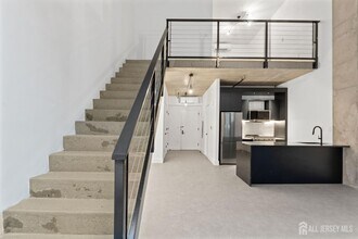 65 McWhorter St in Newark, NJ - Building Photo - Building Photo
