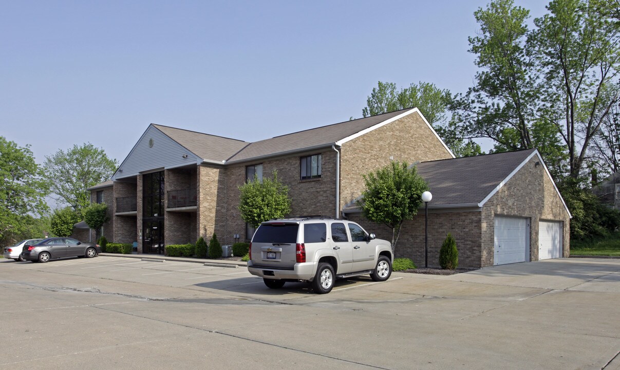 Ashley Pointe West Apartments in Cincinnati, OH - Building Photo