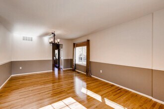 5508 Clover Basin Dr in Longmont, CO - Building Photo - Building Photo
