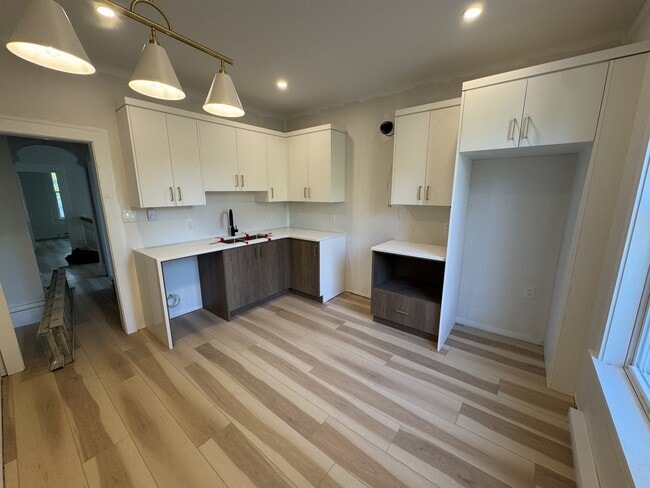 property at 1601 Edward St