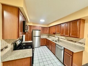 1234 Churchill Ct in Buffalo Grove, IL - Building Photo - Building Photo