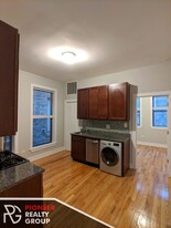 629 W Oakdale Ave, Unit 3 Apartments