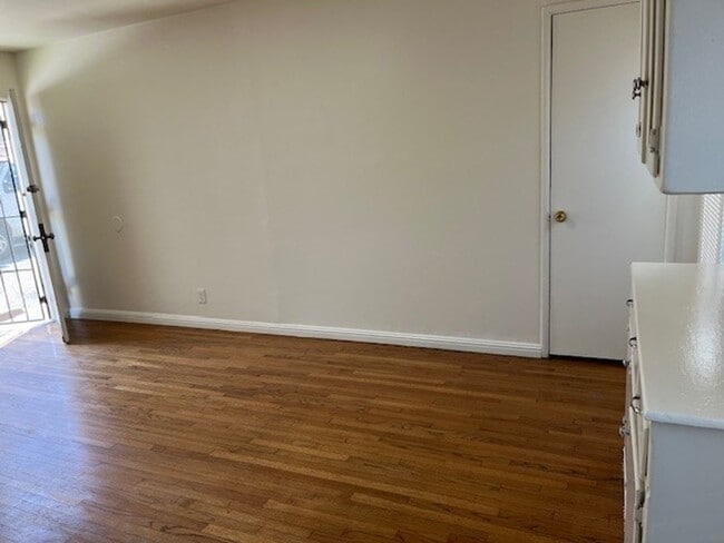 KGL7TH in Long Beach, CA - Building Photo - Building Photo