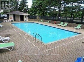 1-2091 Greystone Walk Dr in Toronto, ON - Building Photo - Building Photo