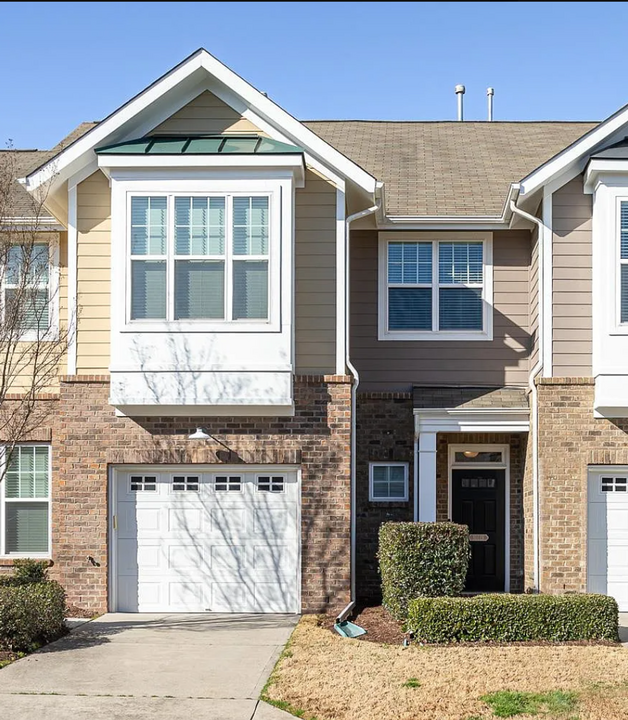 10119 Knotty Pine Ln in Raleigh, NC - Building Photo