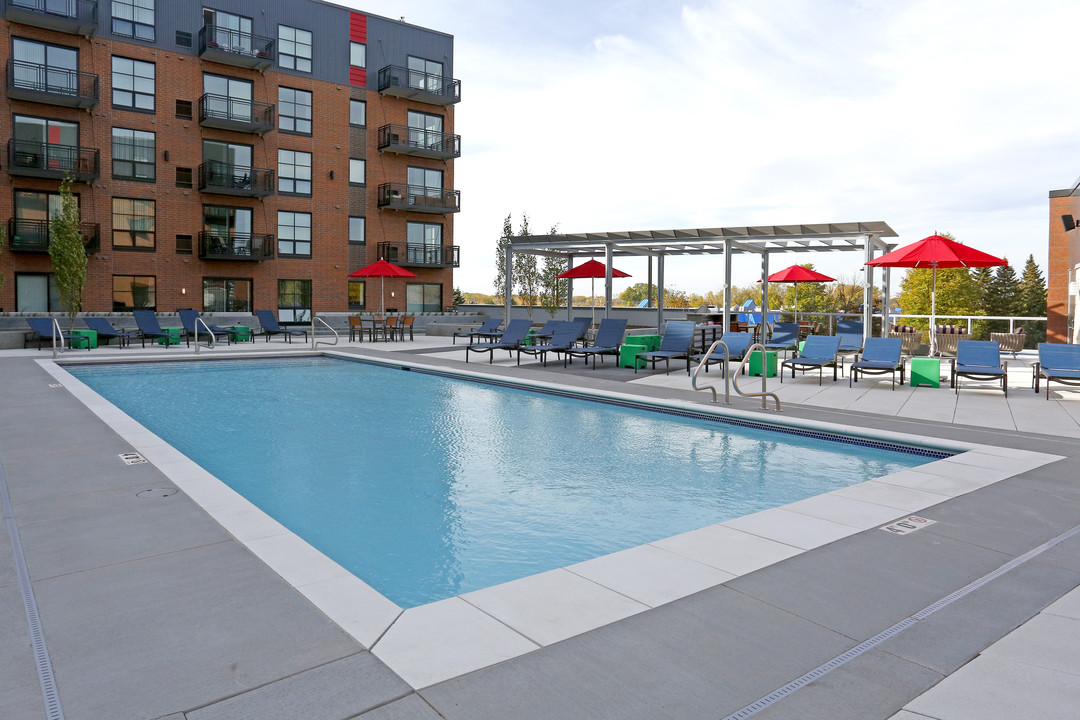 The Moline Apartments in Hopkins, MN - Building Photo