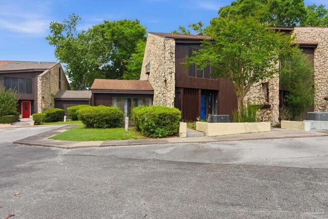 property at 9976 Fairway Villas Ln