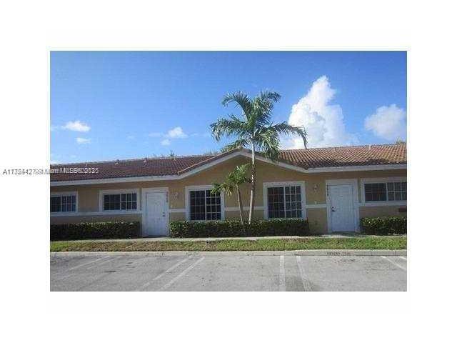 3858 SW 48th Ave in Pembroke Park, FL - Building Photo