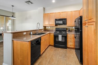 17945 Lost Canyon Rd, Unit 16 in Santa Clarita, CA - Building Photo - Building Photo