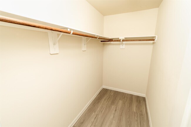 5639 Plantation Forest Dr