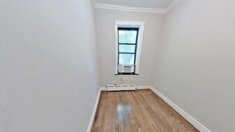 230 E 32nd St, Unit 3D in New York, NY - Building Photo
