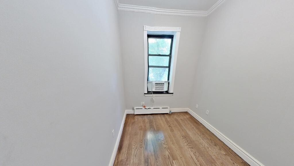 230 E 32nd St, Unit 3D in New York, NY - Building Photo