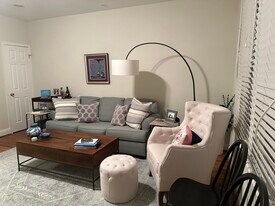 213 19th St NE, Unit 4 in Washington, DC - Building Photo