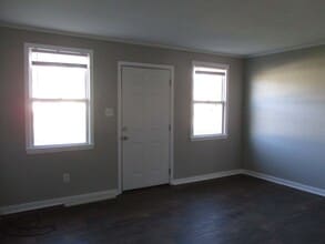 1223 Davis St in Jacksonville, NC - Building Photo - Building Photo