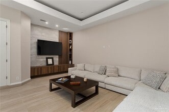 21 Ben Hogan Dr in McAllen, TX - Building Photo - Building Photo