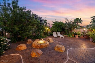 3010 Hammerwood Dr in Las Vegas, NV - Building Photo - Building Photo