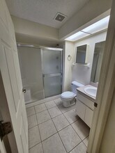 4353 Azora Rd in Spring Hill, FL - Foto de edificio - Building Photo
