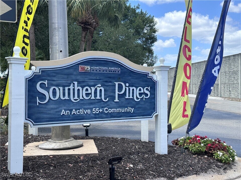 26416 Raleigh Dr in Bonita Springs, FL - Building Photo