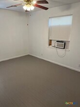 208 E Voelter Ave in Killeen, TX - Building Photo - Building Photo