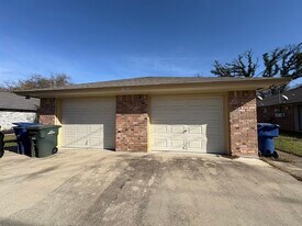 1002 W Avenue B in Copperas Cove, TX - Building Photo