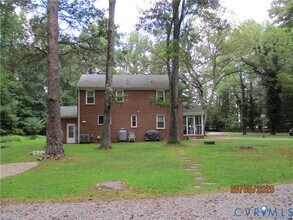 8061 St Pauls Church Rd in Hanover, VA - Building Photo - Building Photo