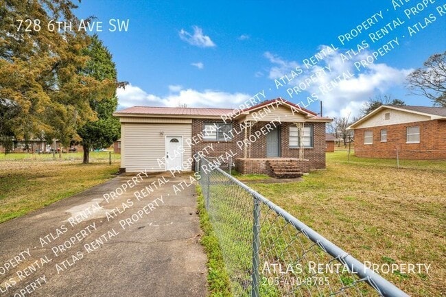 property at 728 6th Ave SW