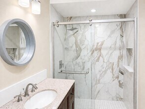 212 45th St in Union City, NJ - Building Photo - Building Photo