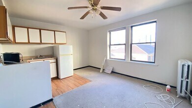 3933 N Clarendon Ave in Chicago, IL - Building Photo - Building Photo