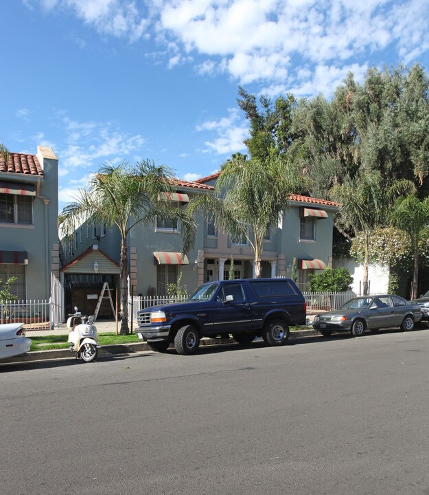 Garfield Place in Los Angeles, CA - Building Photo