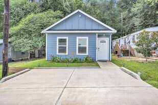 286 Westchase St in Montgomery, TX - Building Photo